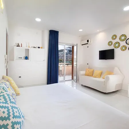 Les Chic Sorrento Couette-café 3*