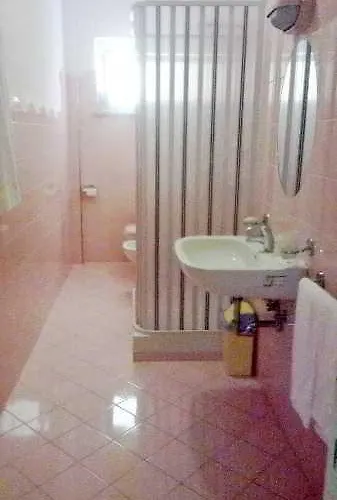 Oda ve Kahvaltı Sorrento Home 3*